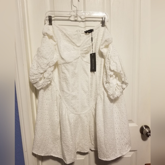 NWT Prettylittlething Dress Women's  Size 22 Color White - Picture 3 of 10